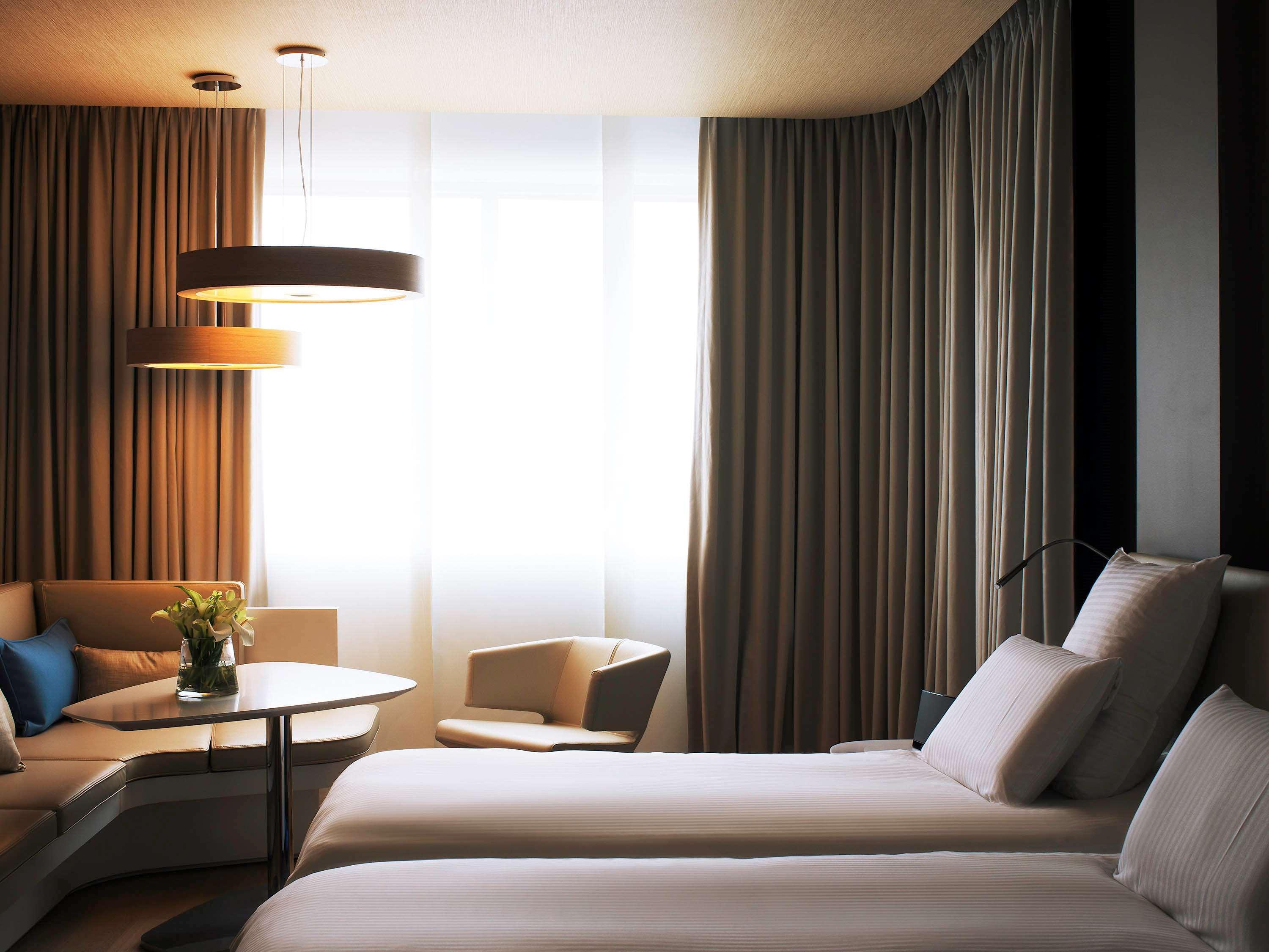 Hotel Pullman Brussels Centre Midi Saint-Gilles Esterno foto