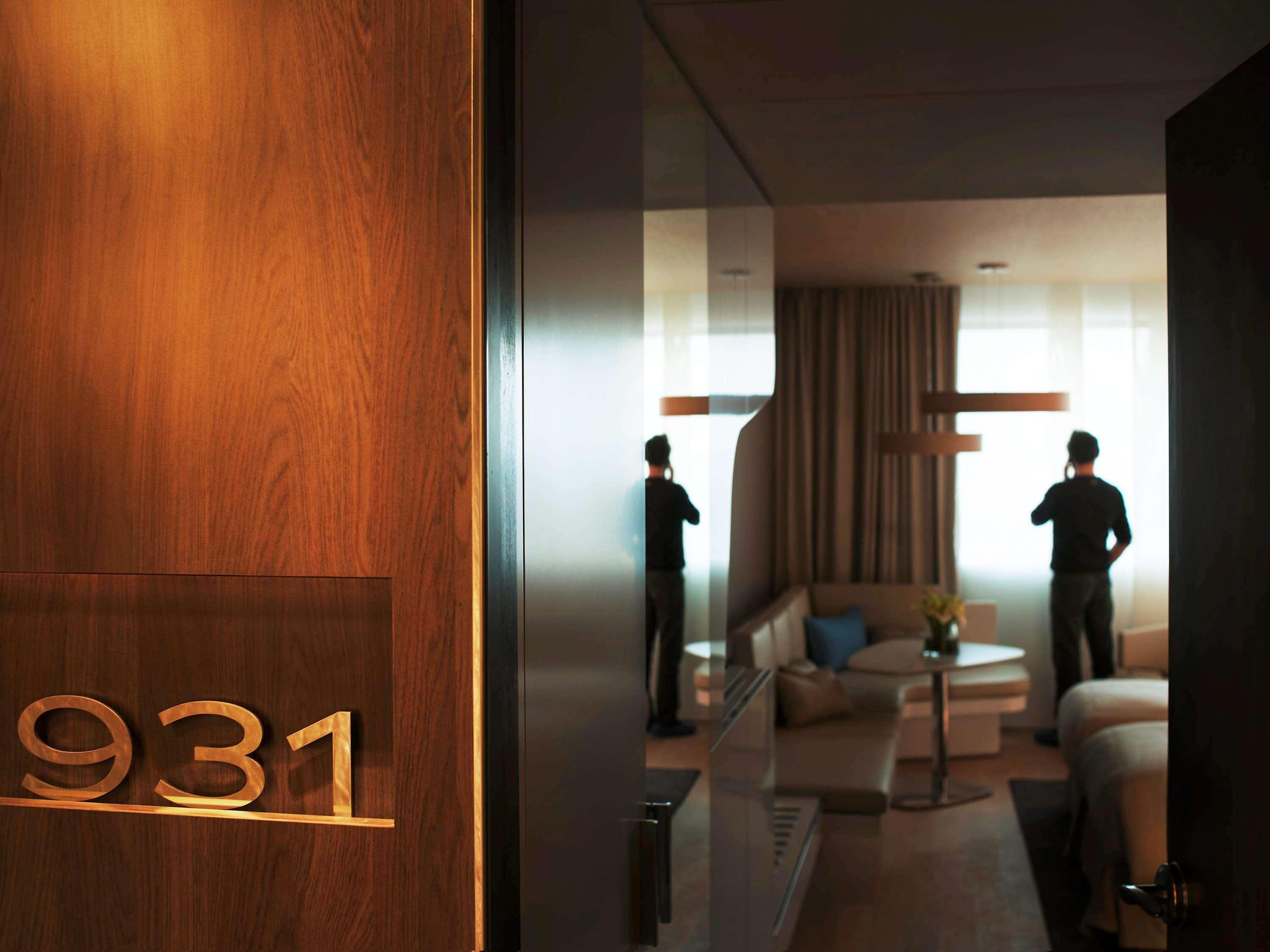 Hotel Pullman Brussels Centre Midi Saint-Gilles Esterno foto