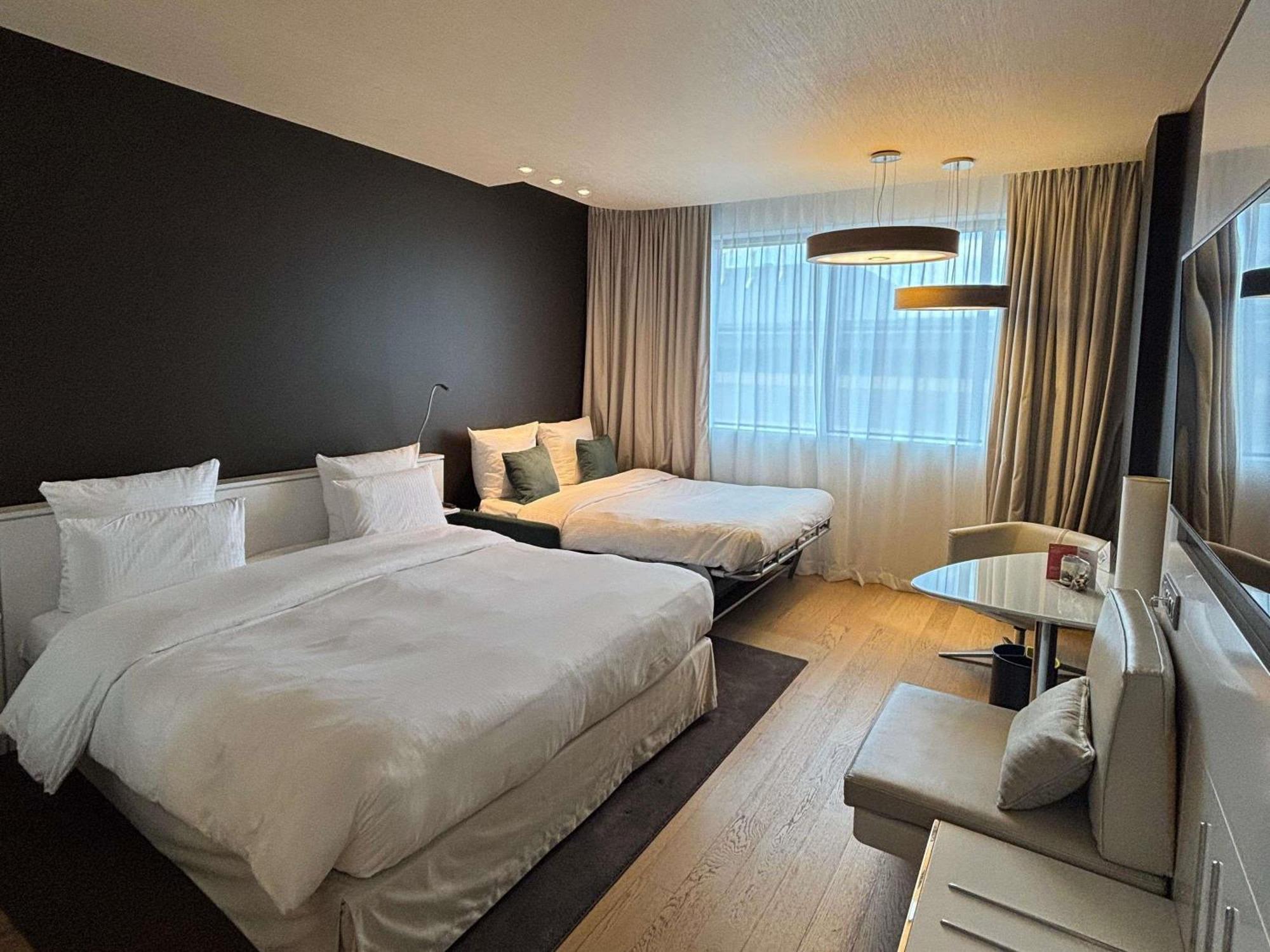 Hotel Pullman Brussels Centre Midi Saint-Gilles Esterno foto